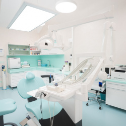 Dentalmikroskop Carl Zeiss – Lupensystem